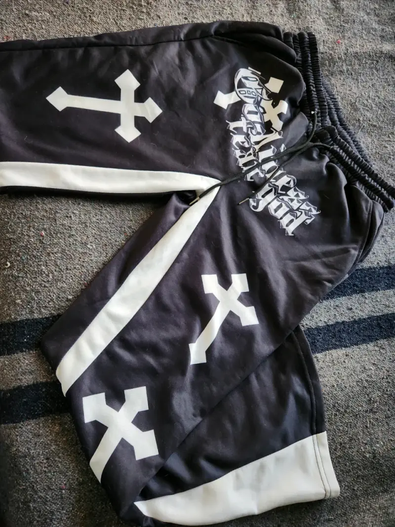 Buso Flared negros con cruces blancas - 1