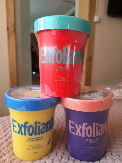 Set de Exfoliantes Hidratantes de Frutilla, Vitamina C y Uva - miniatura 1