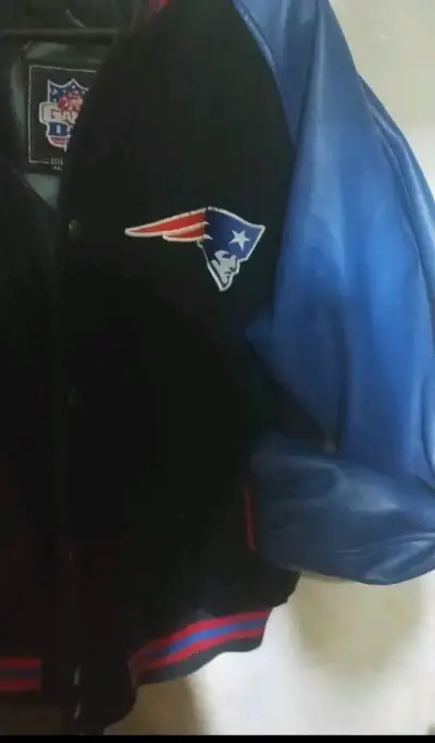 Chaqueta NFL Game Day Patriots Azul y Negra - miniatura 2