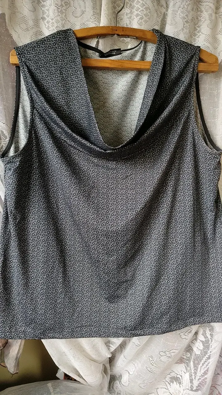 Blusas y poleras para mujer en varios estilos - 2