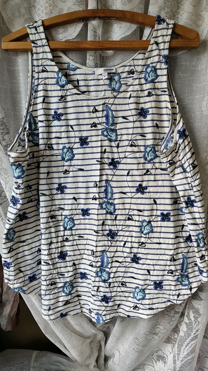 Blusas y poleras para mujer en varios estilos - 3