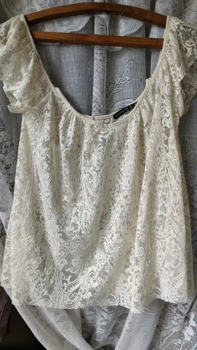 Blusas y poleras para mujer en varios estilos - miniatura 5