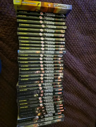 Colección completa de mangas Attack on Titan - miniatura 1