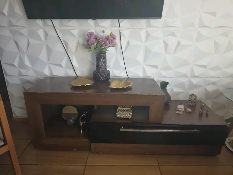 Mueble de TV de madera con diseño moderno - 1