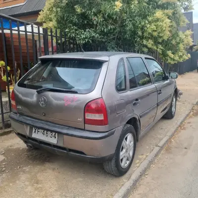 Volkswagen Gol 1.6 usado en buen estado - miniatura 1