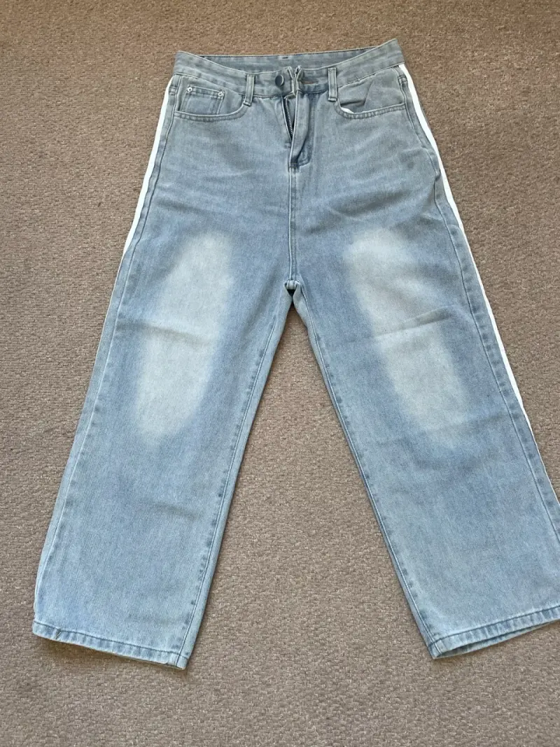 Jeans de mezclilla azul claro con franjas laterales - 2