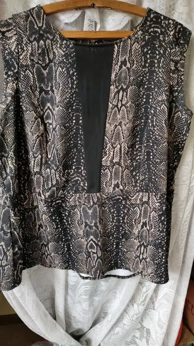 Lote de ropa variada invierno verano Buen es - miniatura 2