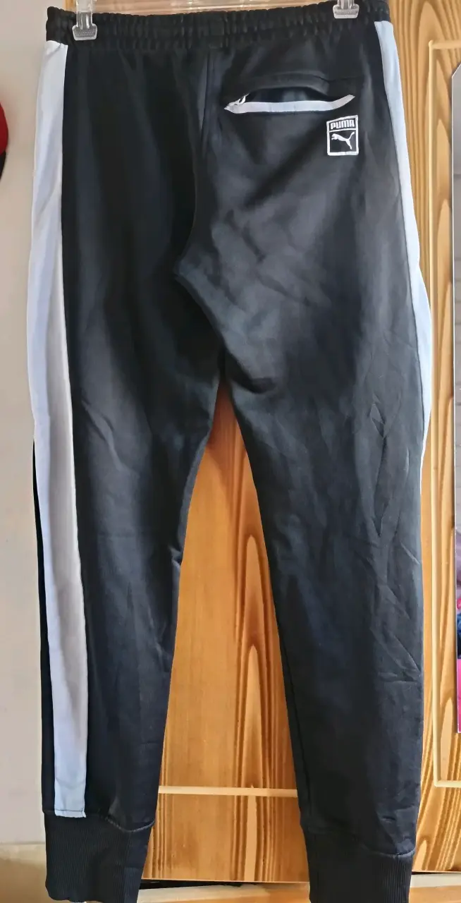 Pantalones deportivos Puma negros con franjas - 2