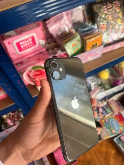 iPhone 11 en buen estado con batería al 73% - miniatura 6