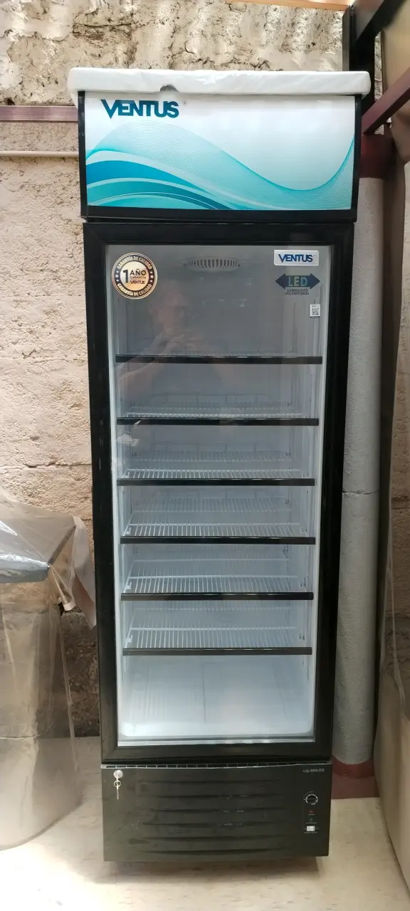 Refrigerador exhibidor Ventus con iluminación LED - 3