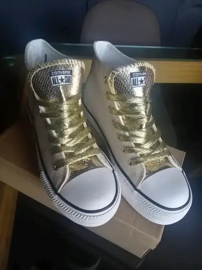 Zapatillas Converse All Star doradas - miniatura 1