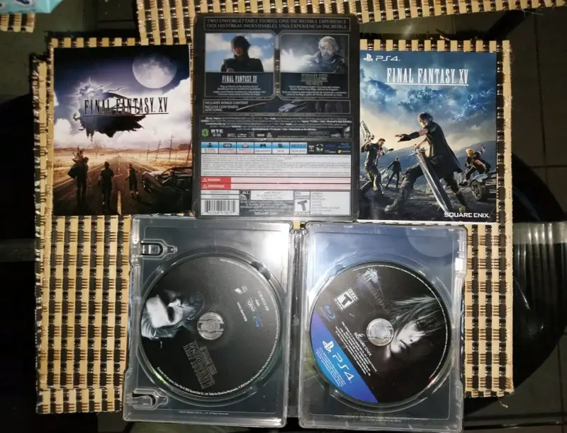 Final Fantasy XV Edición Deluxe para PS4 - 2