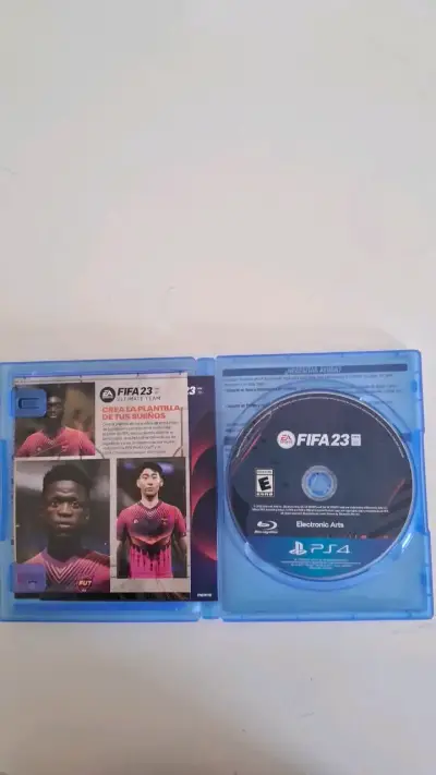 Juego FIFA 23 para PS4 en buen estado - miniatura 2