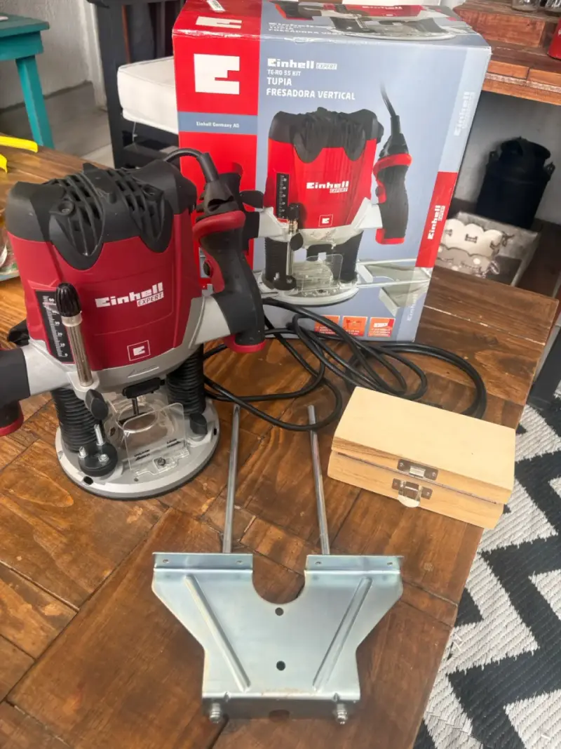 Fresadora Vertical Einhell TE-RO 55 Kit con Accesorios - 1