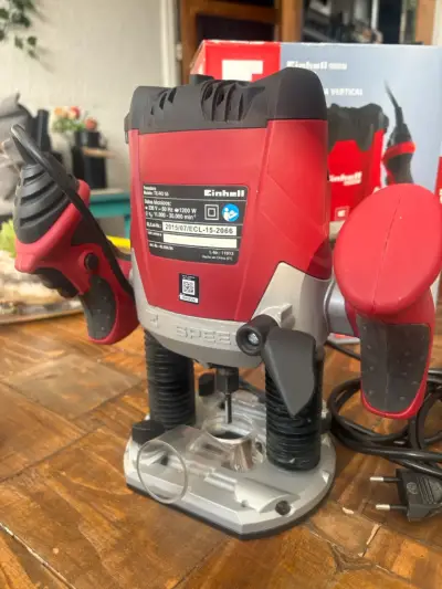 Fresadora Vertical Einhell TE-RO 55 Kit con Accesorios - miniatura 6