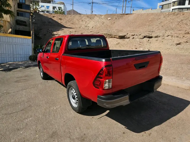 TOYOTA HILUX DX TSS 4X4 2024 MT - 5