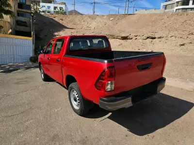 TOYOTA HILUX DX TSS 4X4 2024 MT - miniatura 5
