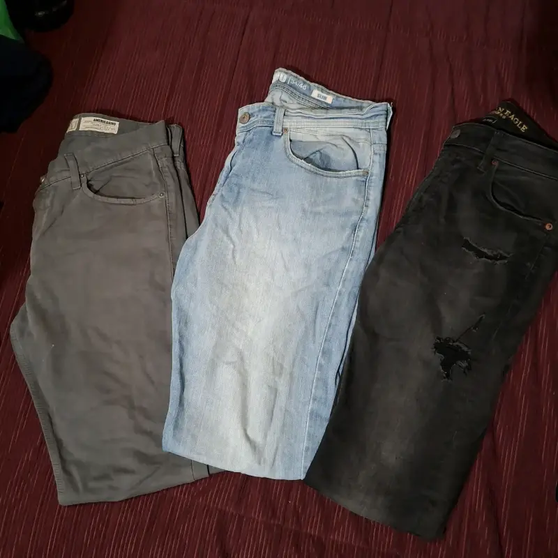 Lote de jeans para hombre en varios colores - 1