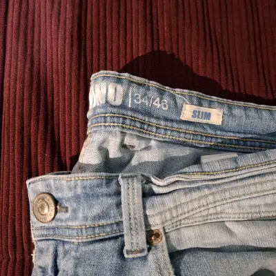 Lote de jeans para hombre en varios colores - miniatura 3