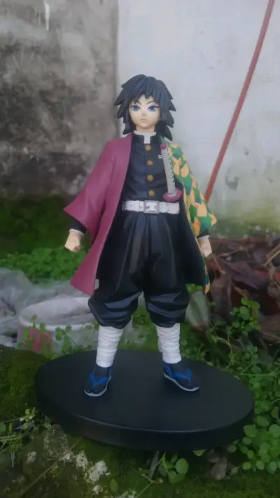 Figura Tomioka Giyu Demon Slayer (original) - miniatura 1