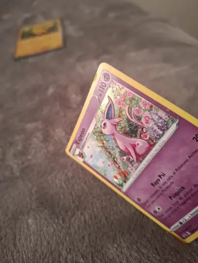 Carta Pokémon Espeon Holográfica SWSH174 - miniatura 2