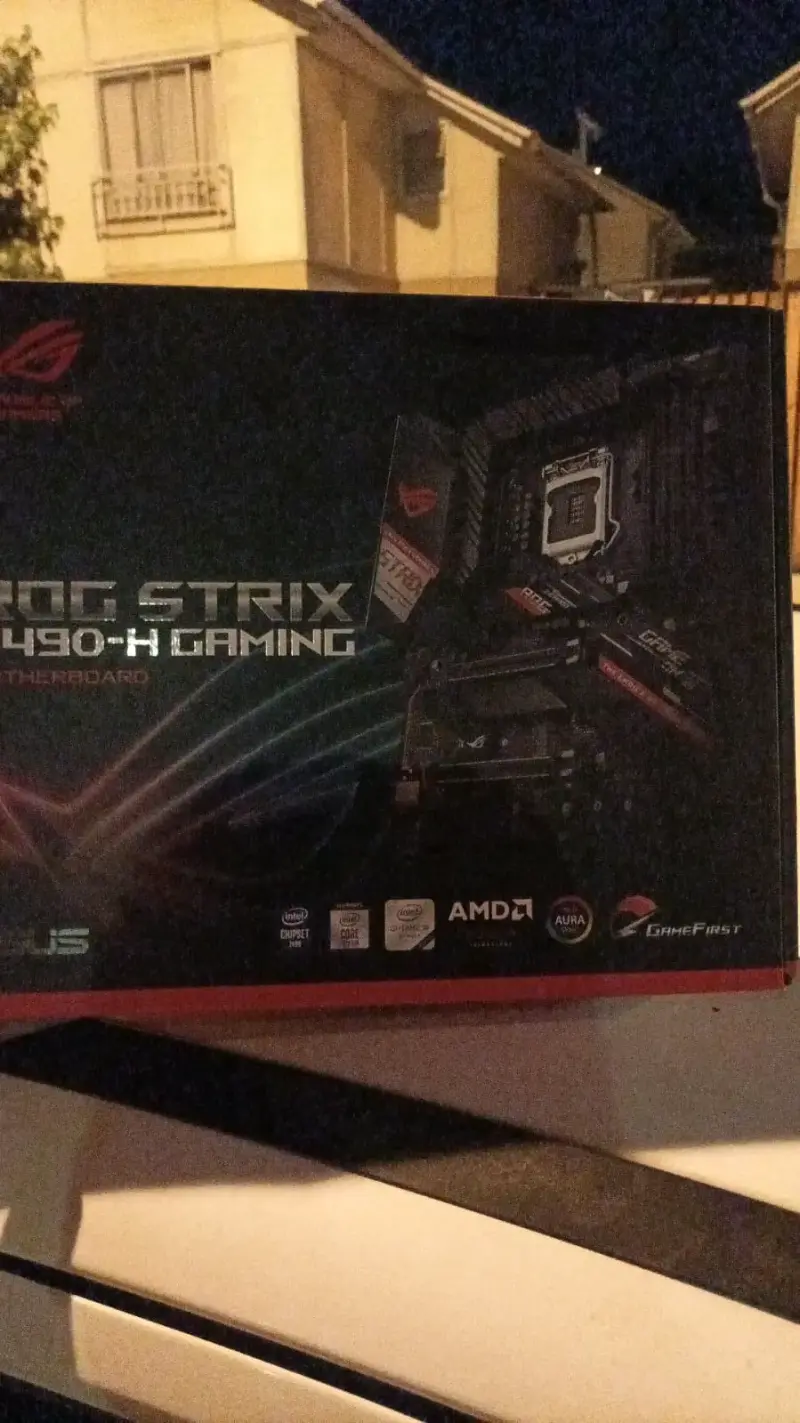 Placa Madre ASUS ROG Strix Z490-H Gaming - 2
