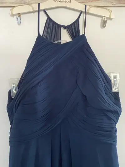 Vestido largo azul marino elegante para mujer - miniatura 2