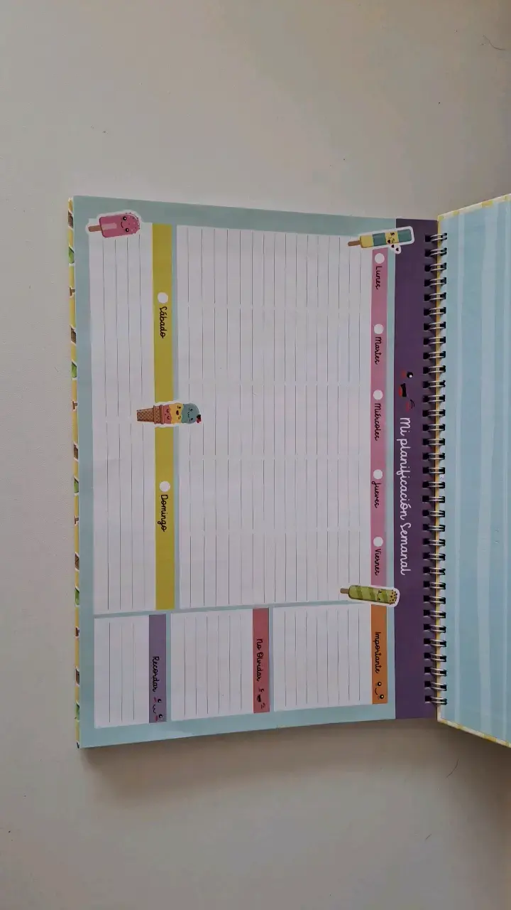 Planificador semanal y post its de colores. - 3