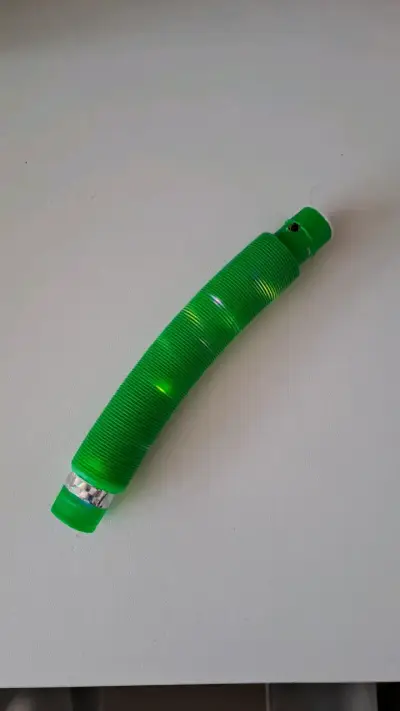 Set de juguetes sensoriales Pop It y tubo luminoso - miniatura 3
