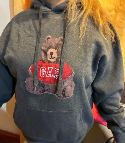 Polerón GAP con diseño de oso - miniatura 1