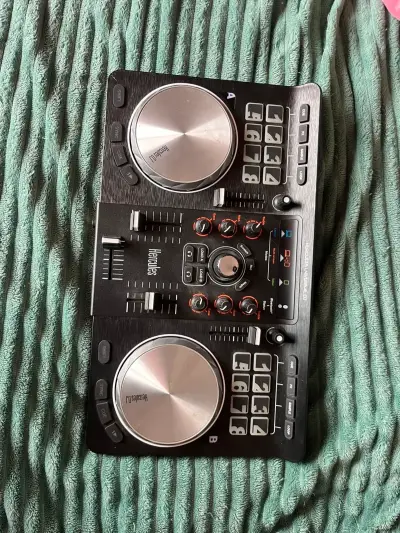 Controlador DJ Hercules Universal con Jog Wheels - miniatura 1