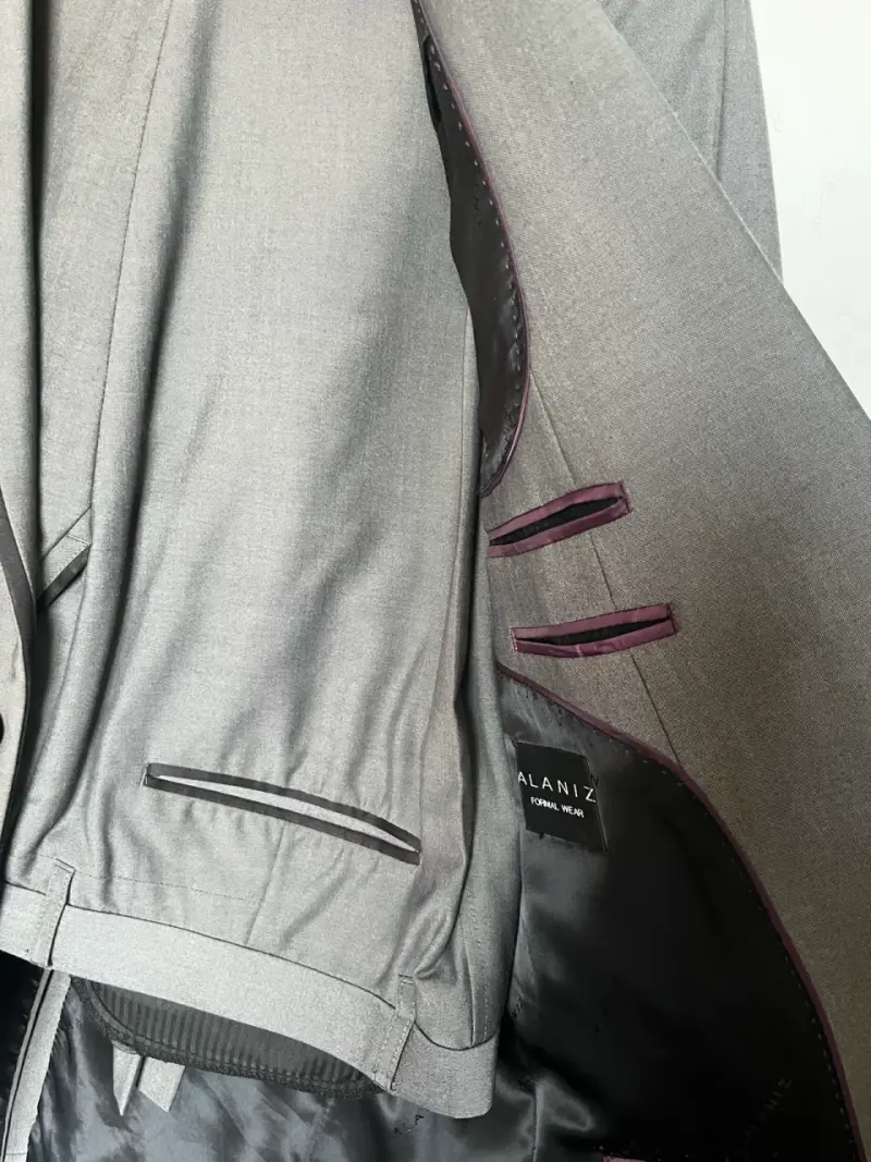 Traje de hombre gris Alaniz elegante - 2