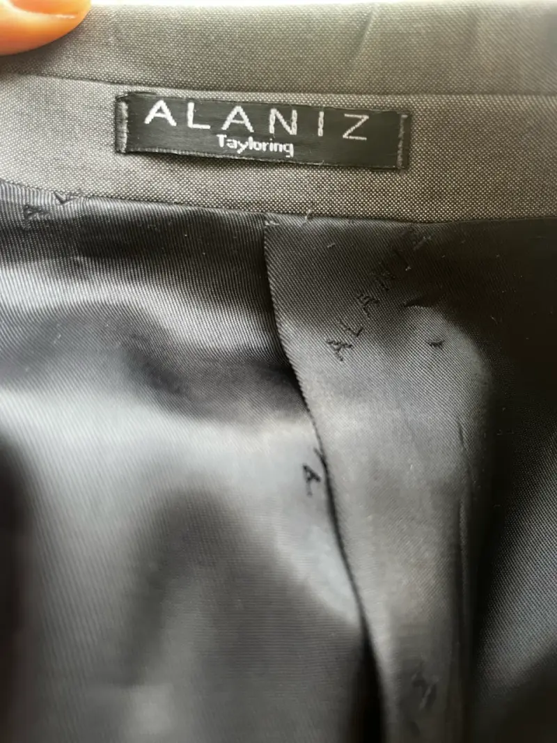 Traje de hombre gris Alaniz elegante - 4