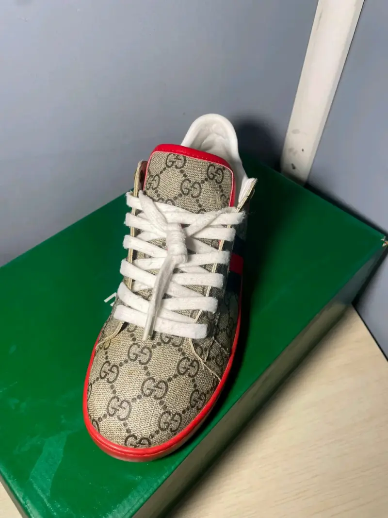 Zapatillas Gucci para niños con diseño clásico - 3