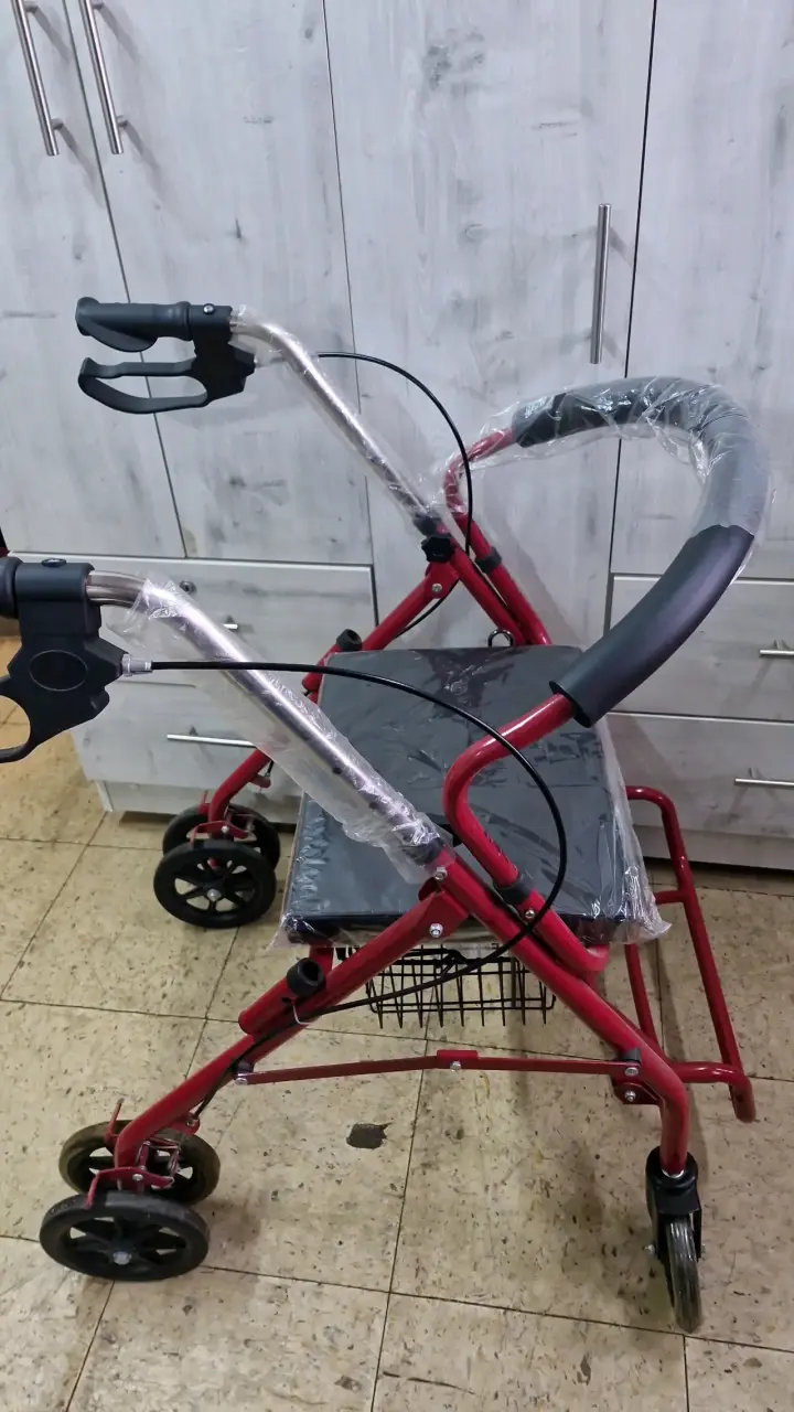 Andador plegable rojo con asiento y frenos - 6