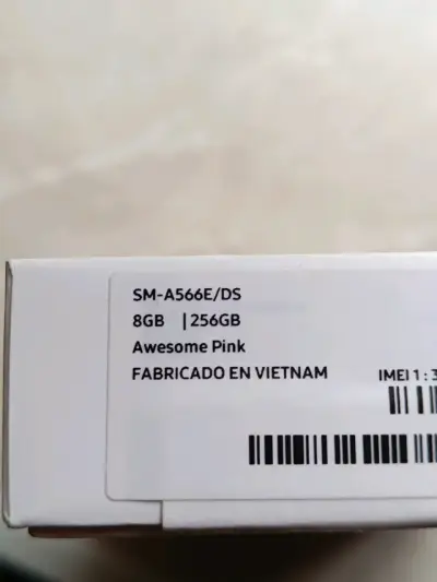 Samsung Galaxy A56 5G con cargador y caja - miniatura 5