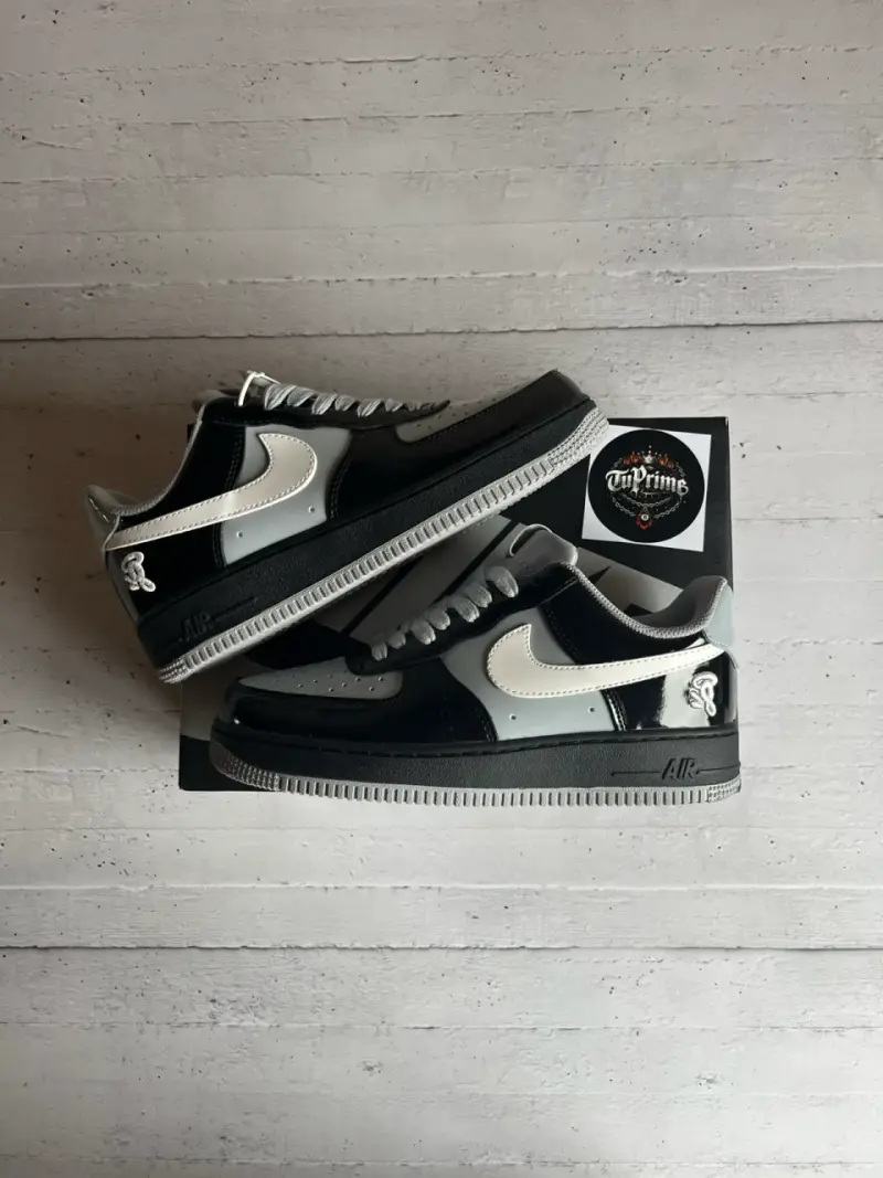 Zapatillas Nike Air Force 1 negras y grises - 2