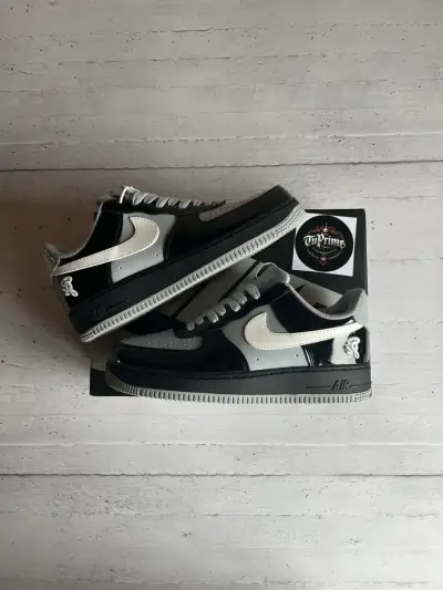 Zapatillas Nike Air Force 1 negras y grises - miniatura 2