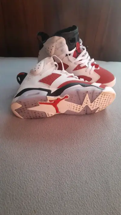 Zapatillas Nike Air Jordan Retro Rojas - miniatura 2