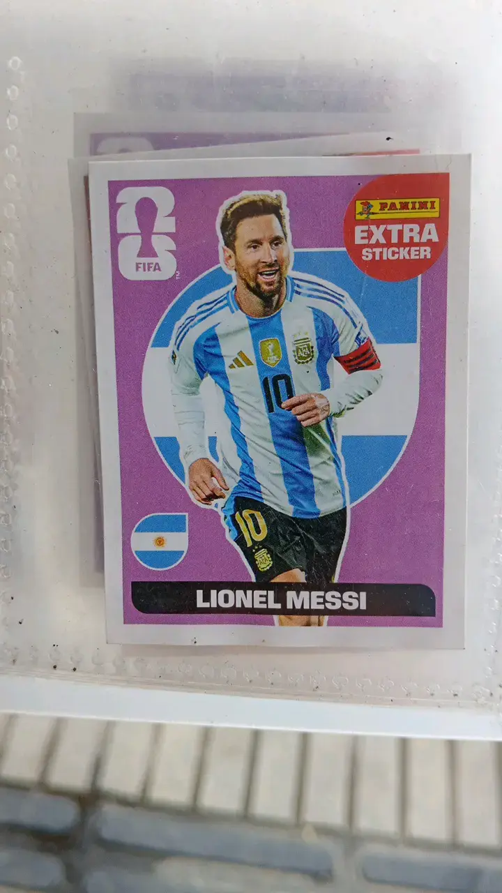 Set de láminas Panini FIFA 2022 de jugadores famosos - 2