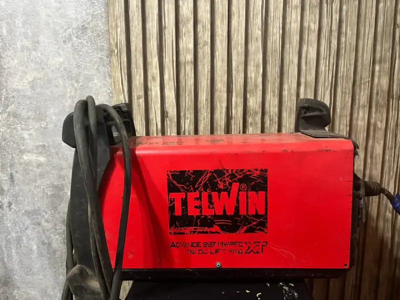 Soldadora Telwin Advance 227 MV/PFC - 1