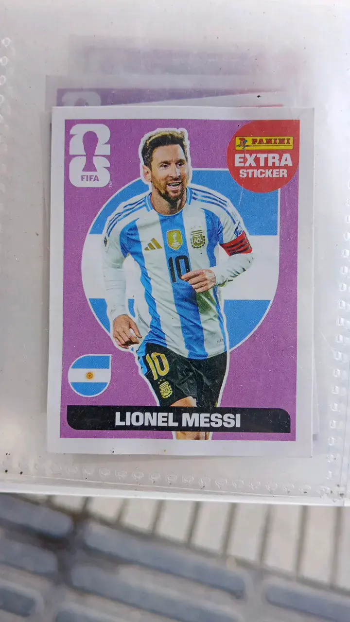 Lámina Panini Extra Sticker Lionel Messi FIFA