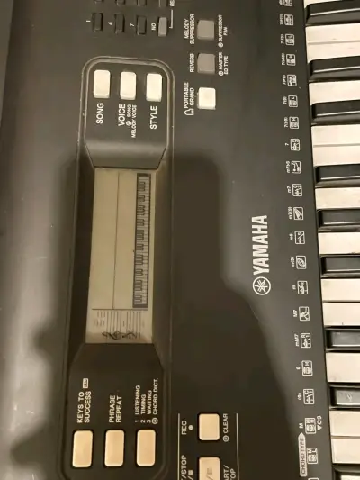 Teclado Yamaha PSR-E363 con funciones avanzadas - miniatura 4