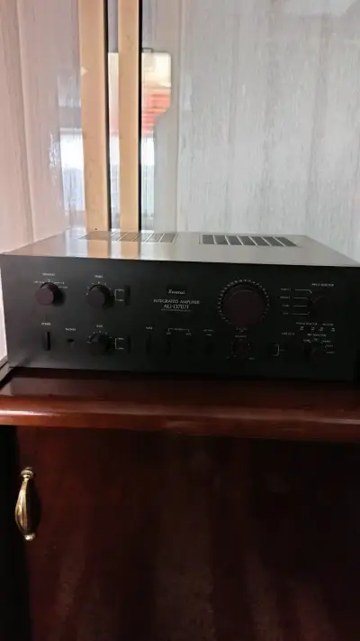 Amplificador Integrado Sansui AU-D707F en Buen Estado - miniatura 1