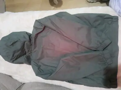 Chaqueta delgada para niño con capucha - miniatura 3