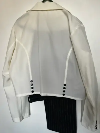 Traje huaso  chaqueta y pantalón blanco y negro - miniatura 2