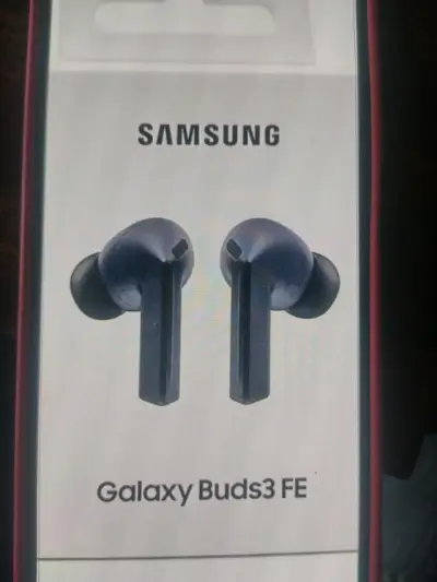 Audífonos Inalámbricos Samsung Galaxy Buds3 FE Negros - miniatura 3