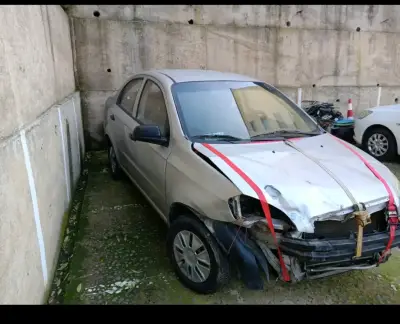 Auto Chevrolet Aveo en buen estado general - miniatura 2