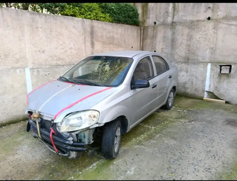 Auto Chevrolet Aveo en buen estado general - 4