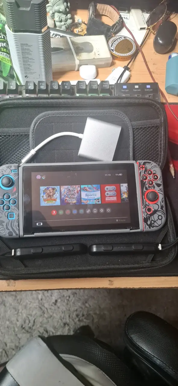 Consola portátil con mandos personalizados - 2